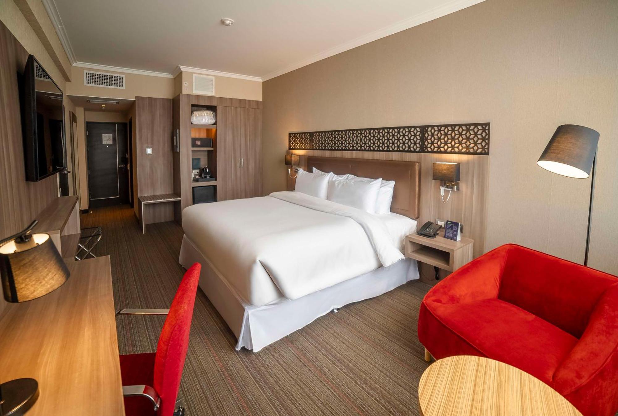 Doubletree By Hilton Trujillo Hotel Encalada ภายนอก รูปภาพ