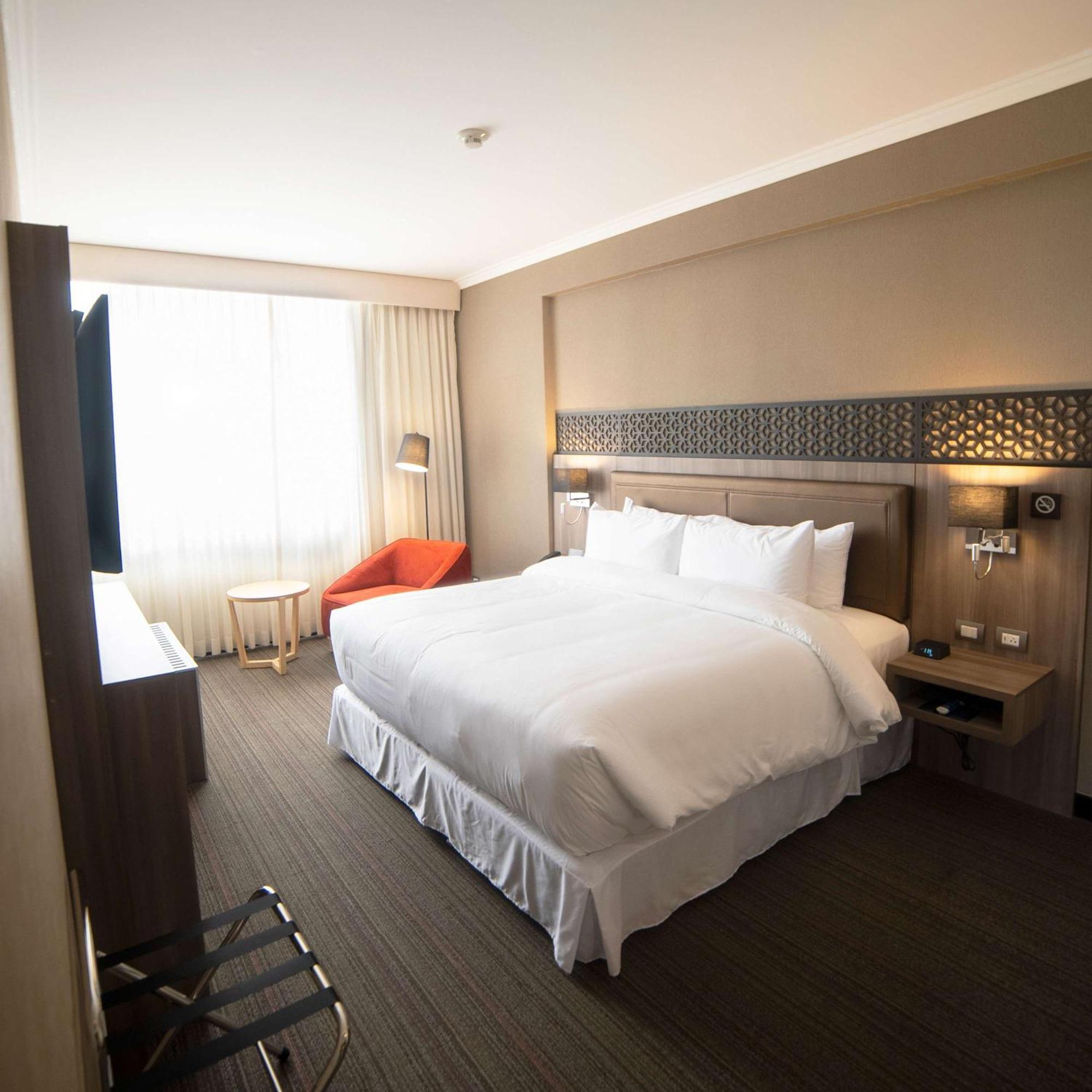 Doubletree By Hilton Trujillo Hotel Encalada ภายนอก รูปภาพ