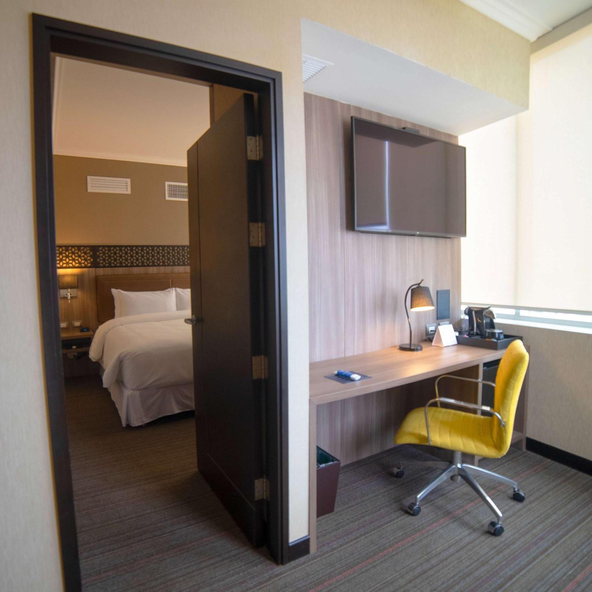 Doubletree By Hilton Trujillo Hotel Encalada ภายนอก รูปภาพ