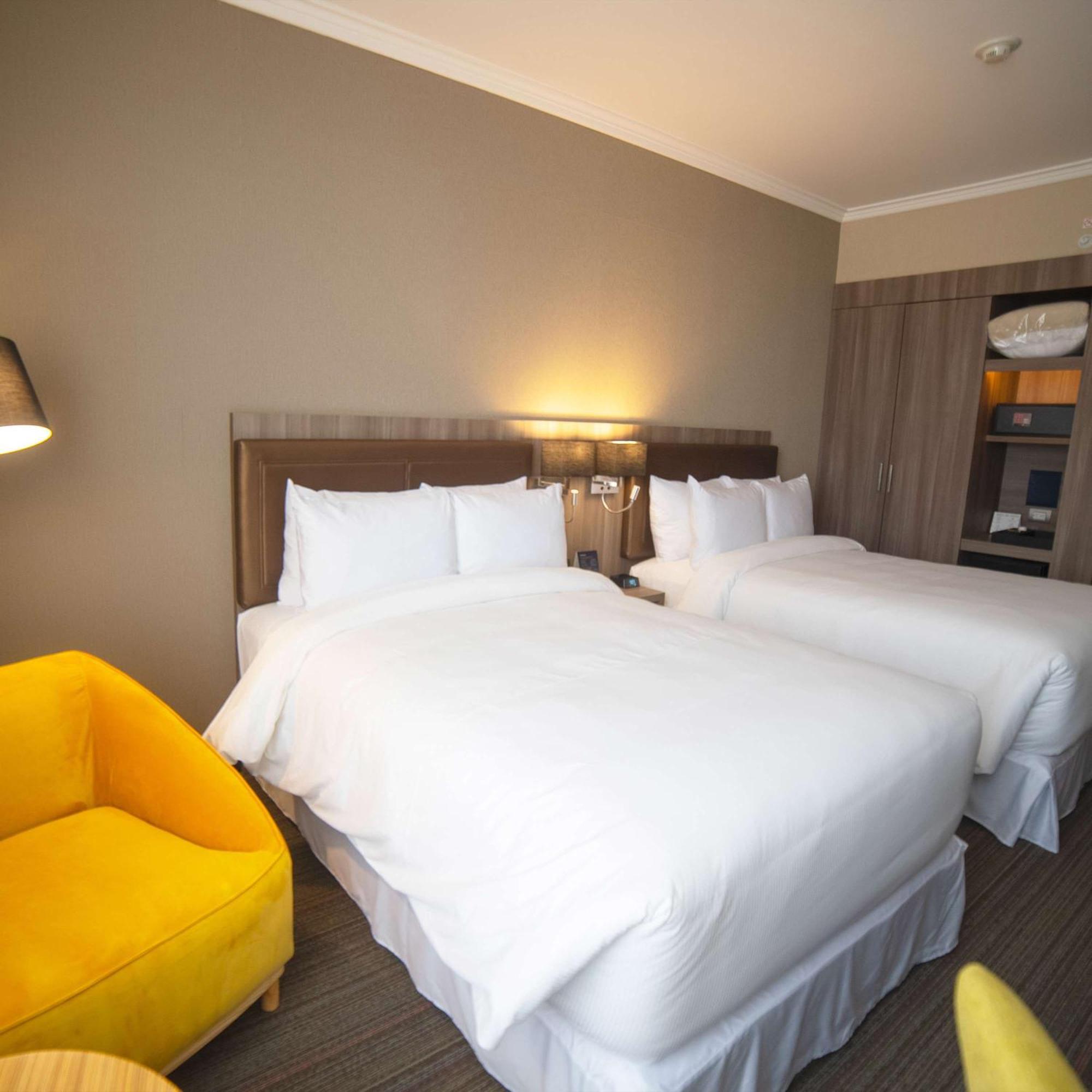Doubletree By Hilton Trujillo Hotel Encalada ภายนอก รูปภาพ