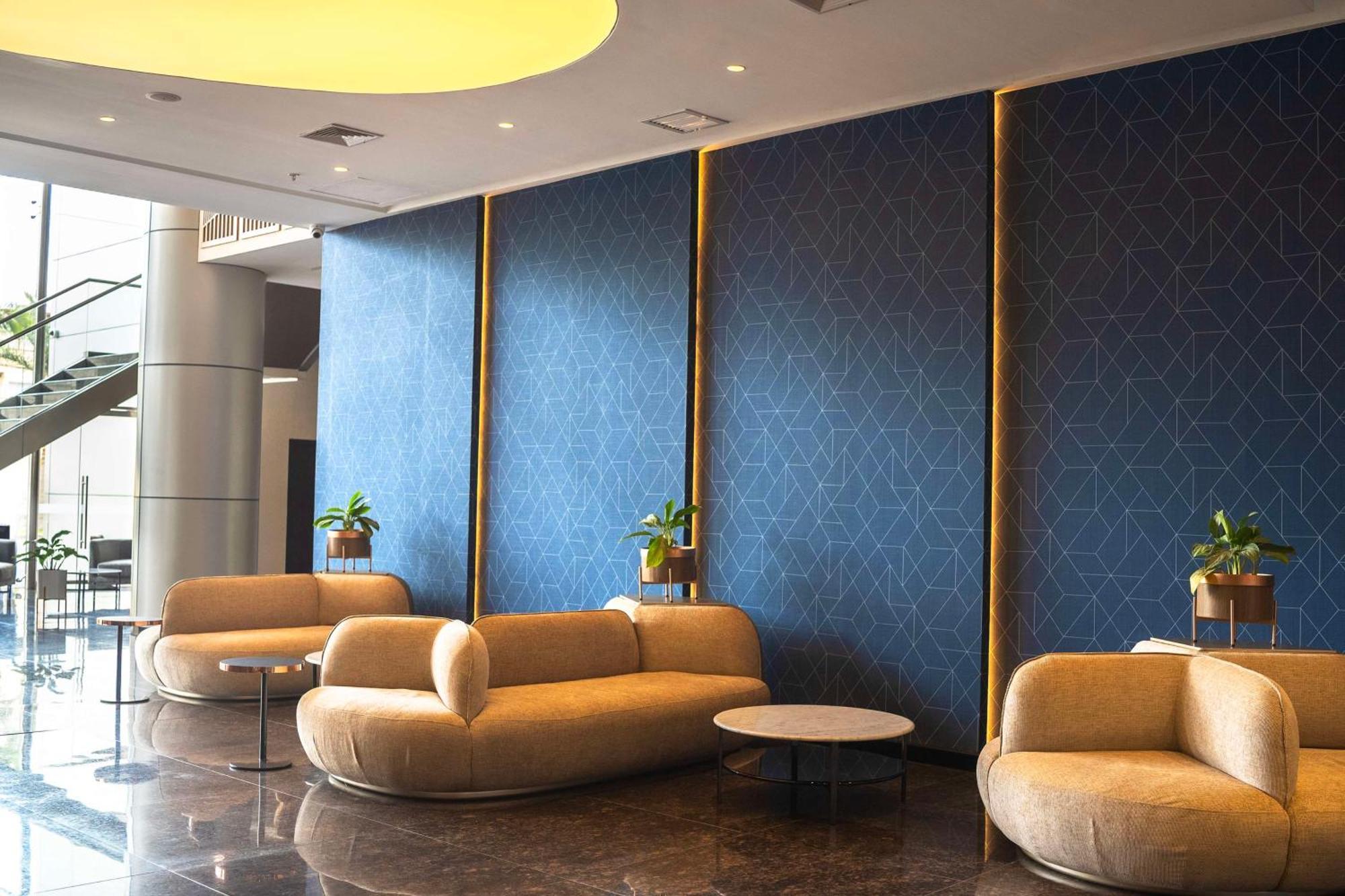 Doubletree By Hilton Trujillo Hotel Encalada ภายนอก รูปภาพ
