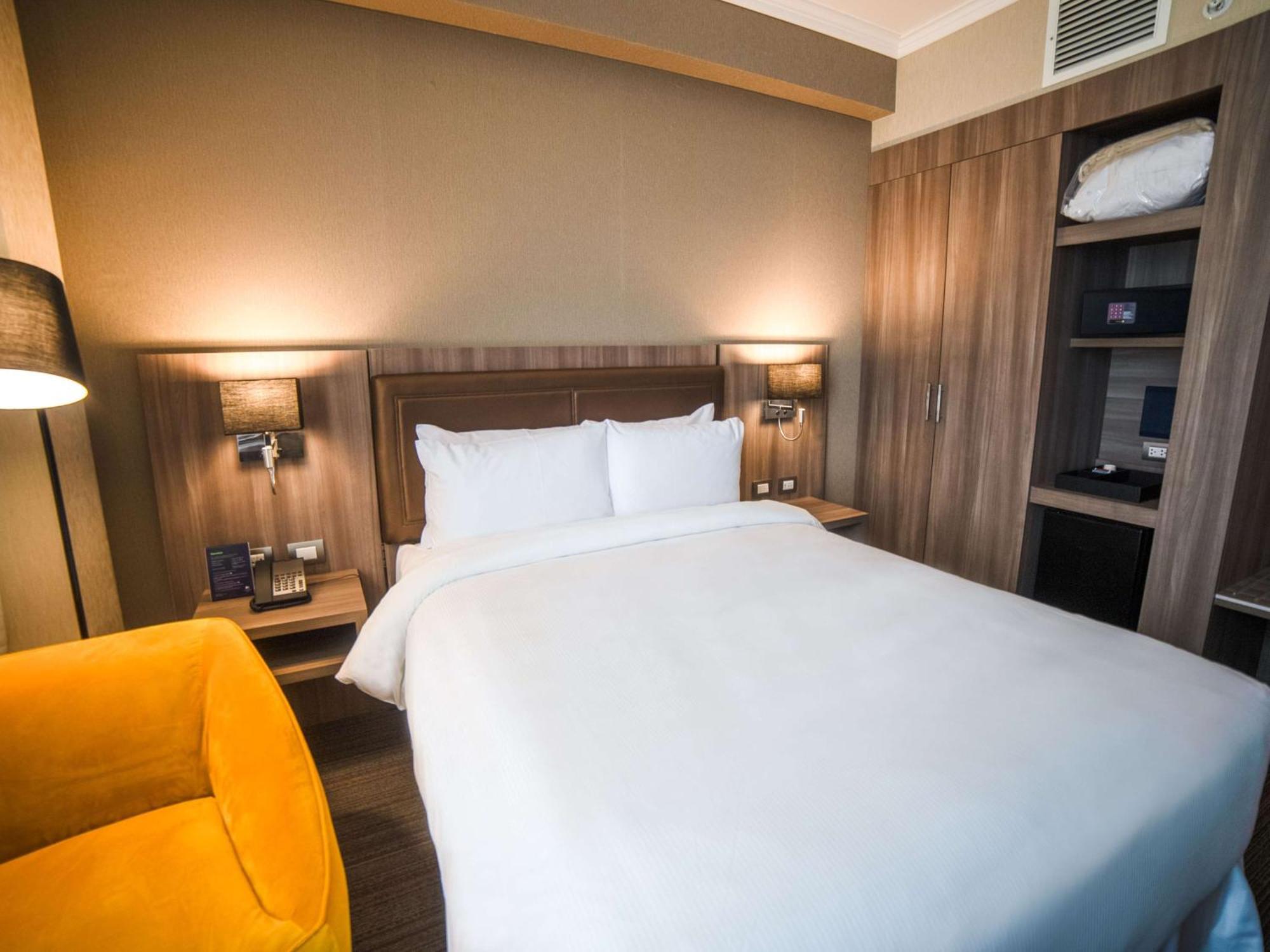 Doubletree By Hilton Trujillo Hotel Encalada ภายนอก รูปภาพ