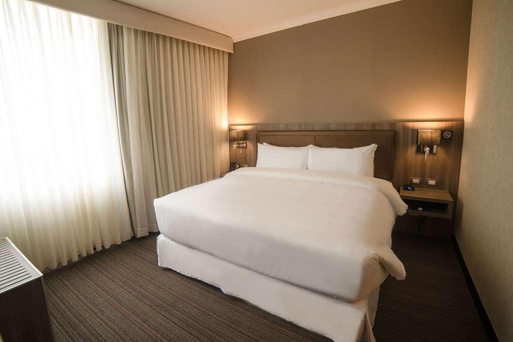 Doubletree By Hilton Trujillo Hotel Encalada ห้อง รูปภาพ